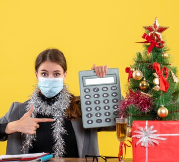 Smart Holiday Budgeting for Maximum Savings in 2025