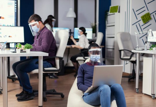 Fluid Workday Models for Seamless Integration in Hybrid Offices